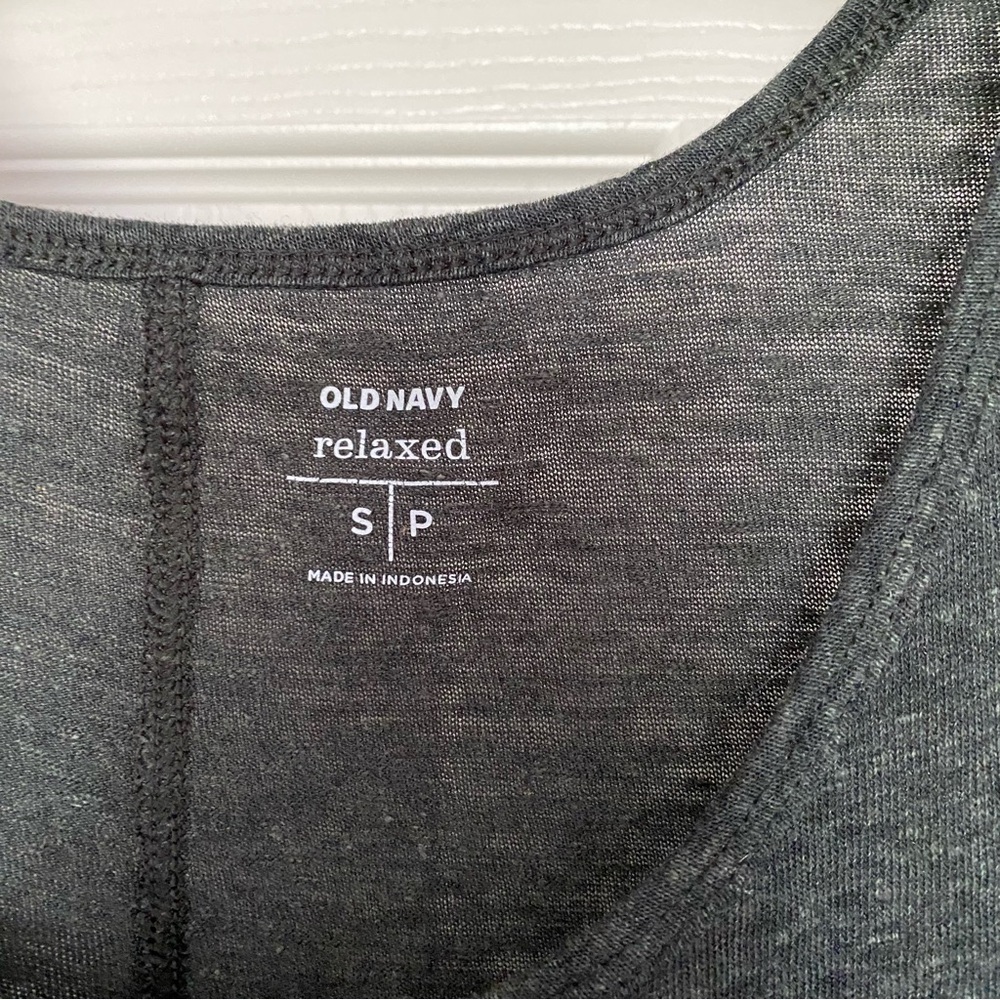 Old Navy size small tank top - Picture 3 of 5
